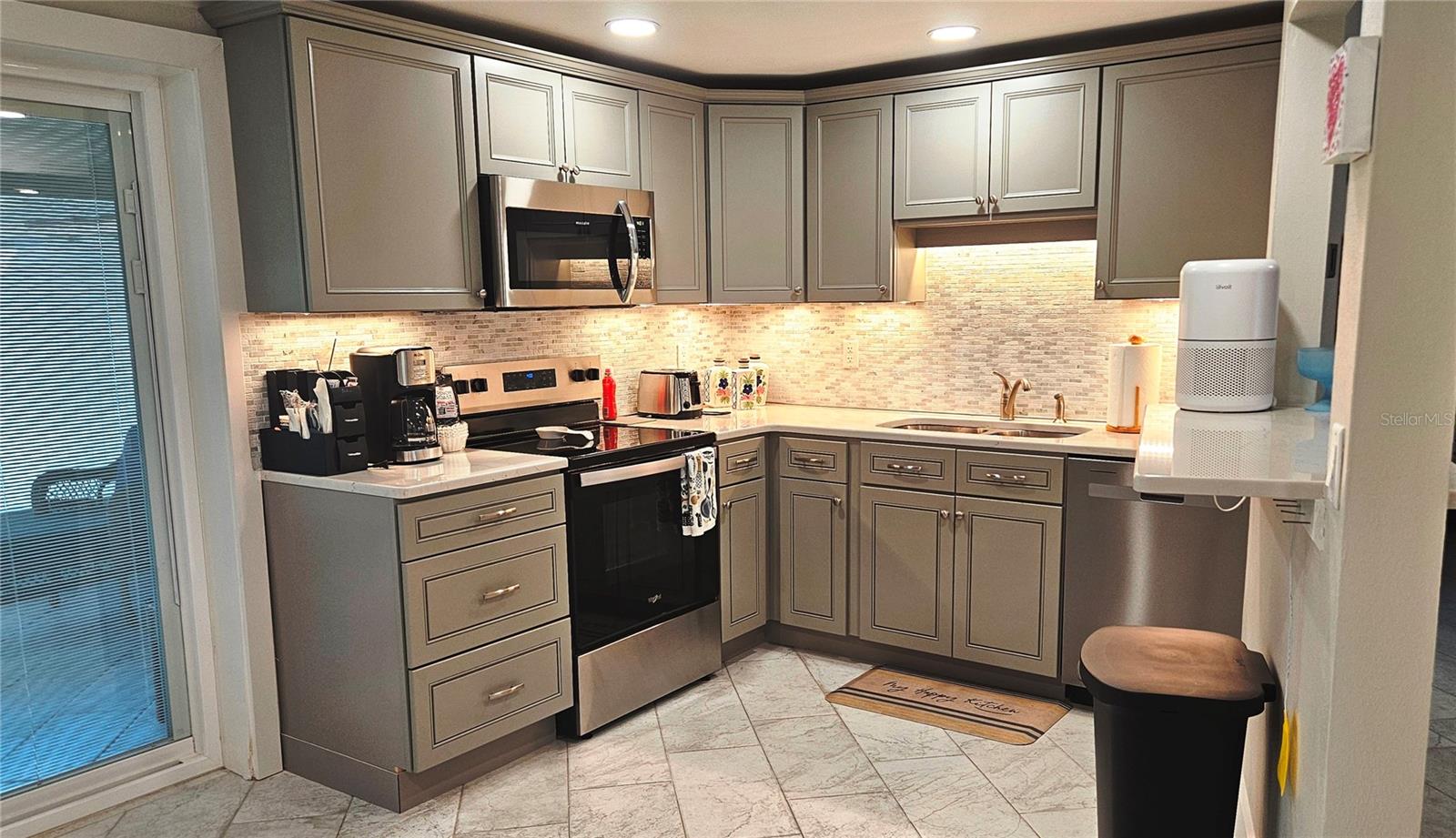 Image 7 of 21 For 516 Villas Drive