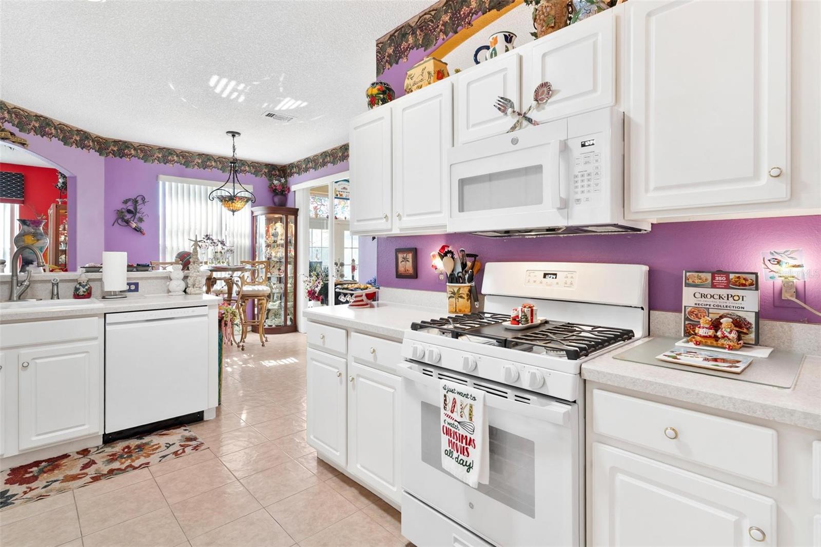 Image 20 of 52 For 818 Forest Breeze Path