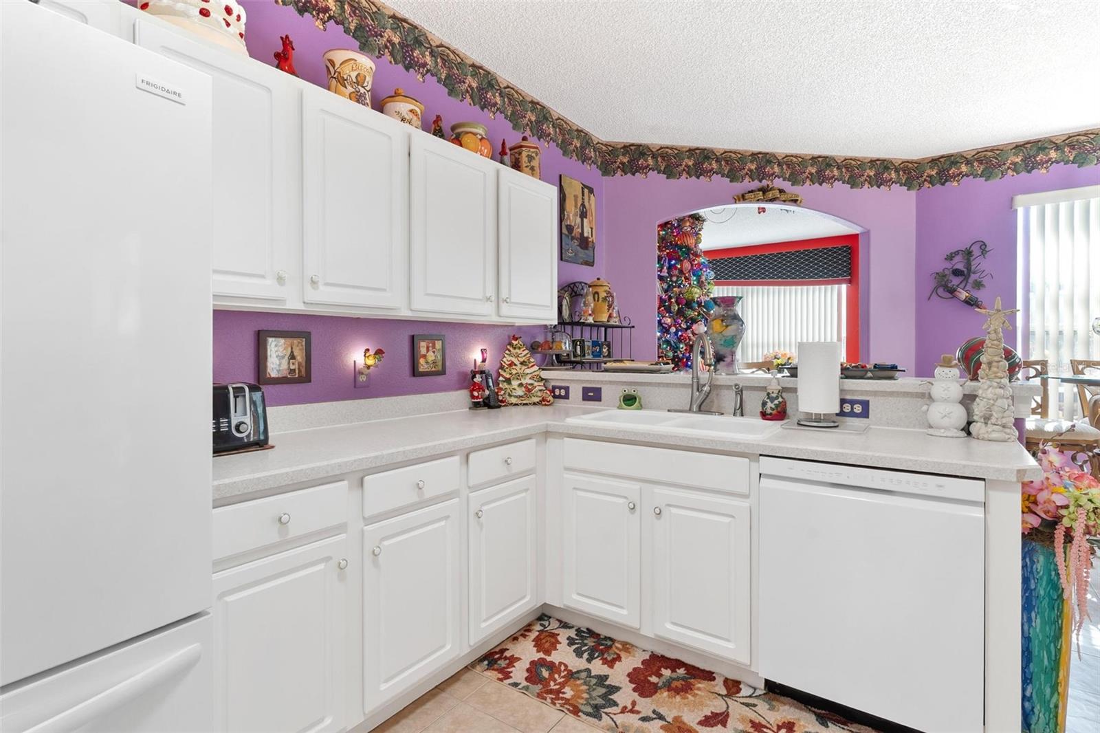 Image 21 of 52 For 818 Forest Breeze Path