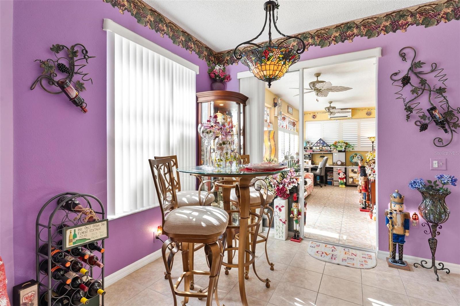 Image 24 of 52 For 818 Forest Breeze Path