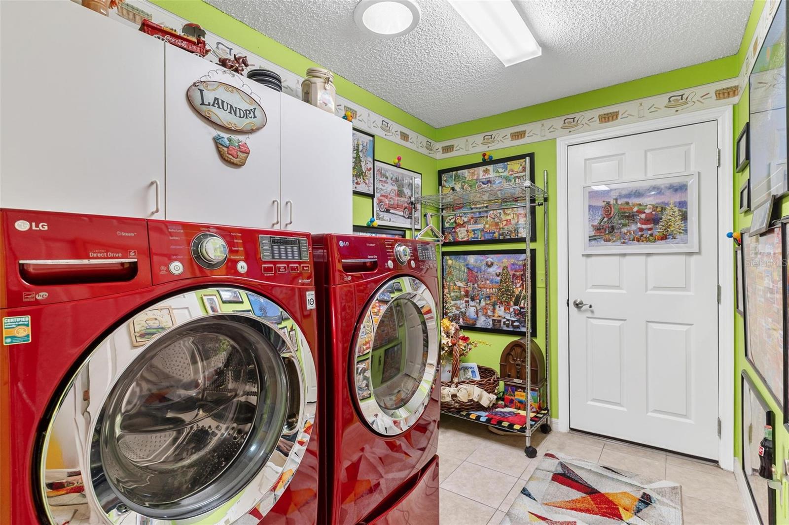 Image 43 of 52 For 818 Forest Breeze Path