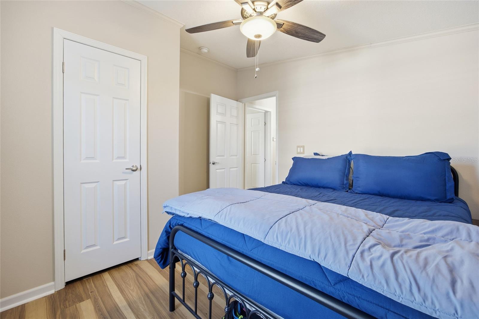 Image 13 of 33 For 3896 Picciola Road 532