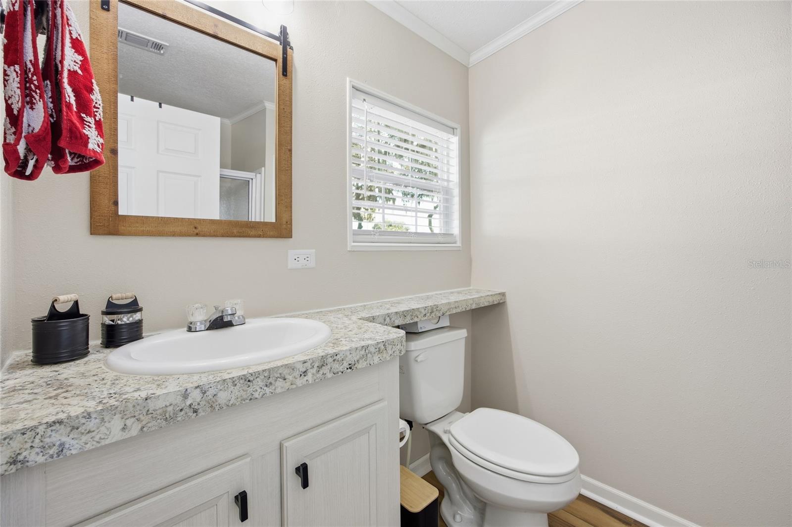 Image 16 of 33 For 3896 Picciola Road 532