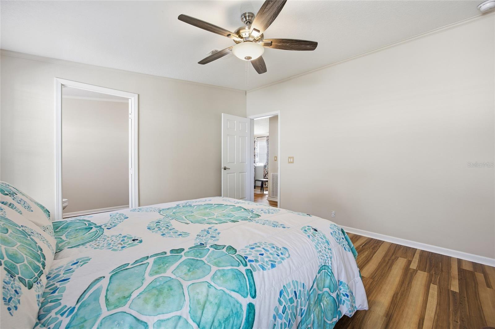 Image 18 of 33 For 3896 Picciola Road 532