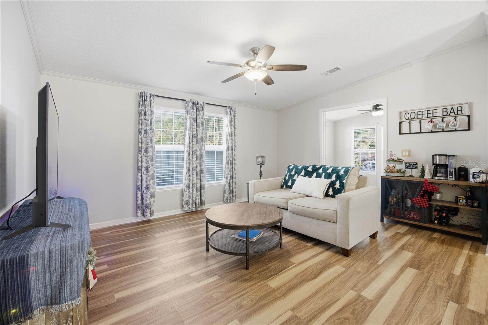 Image 7 of 33 For 3896 Picciola Road 532