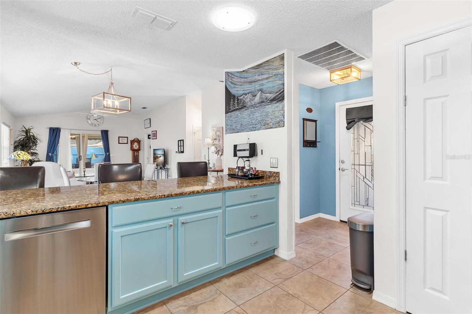 Image 15 of 49 For 870 Trevino Terrace