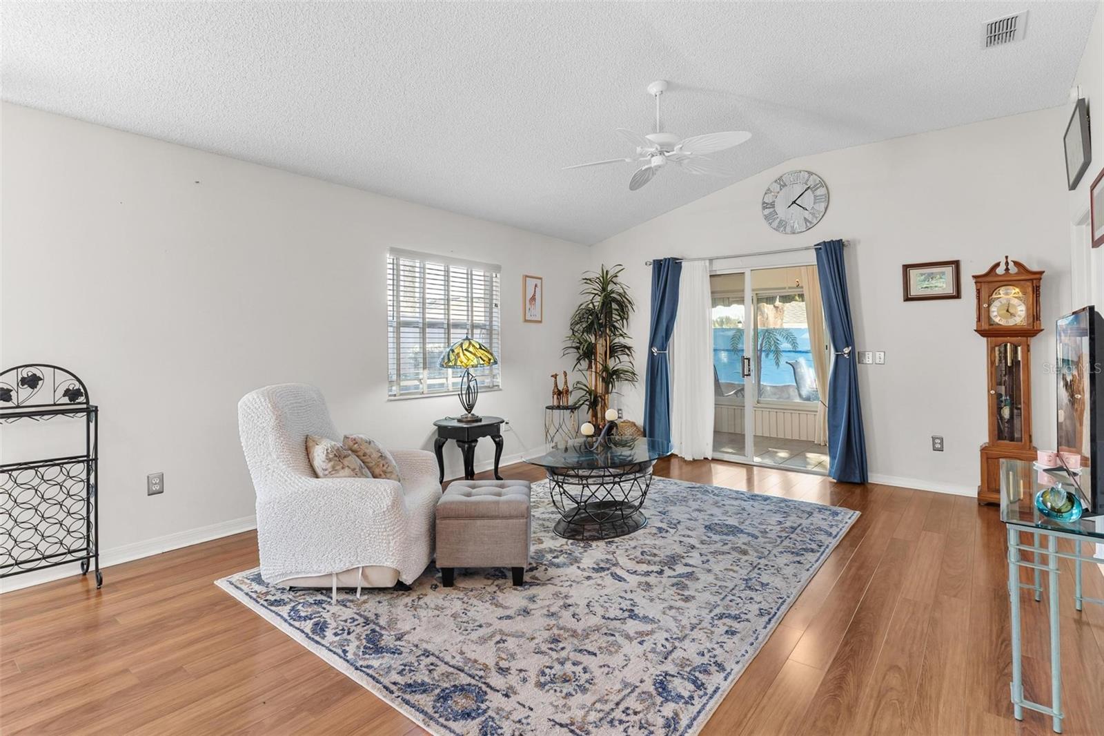 Image 22 of 49 For 870 Trevino Terrace