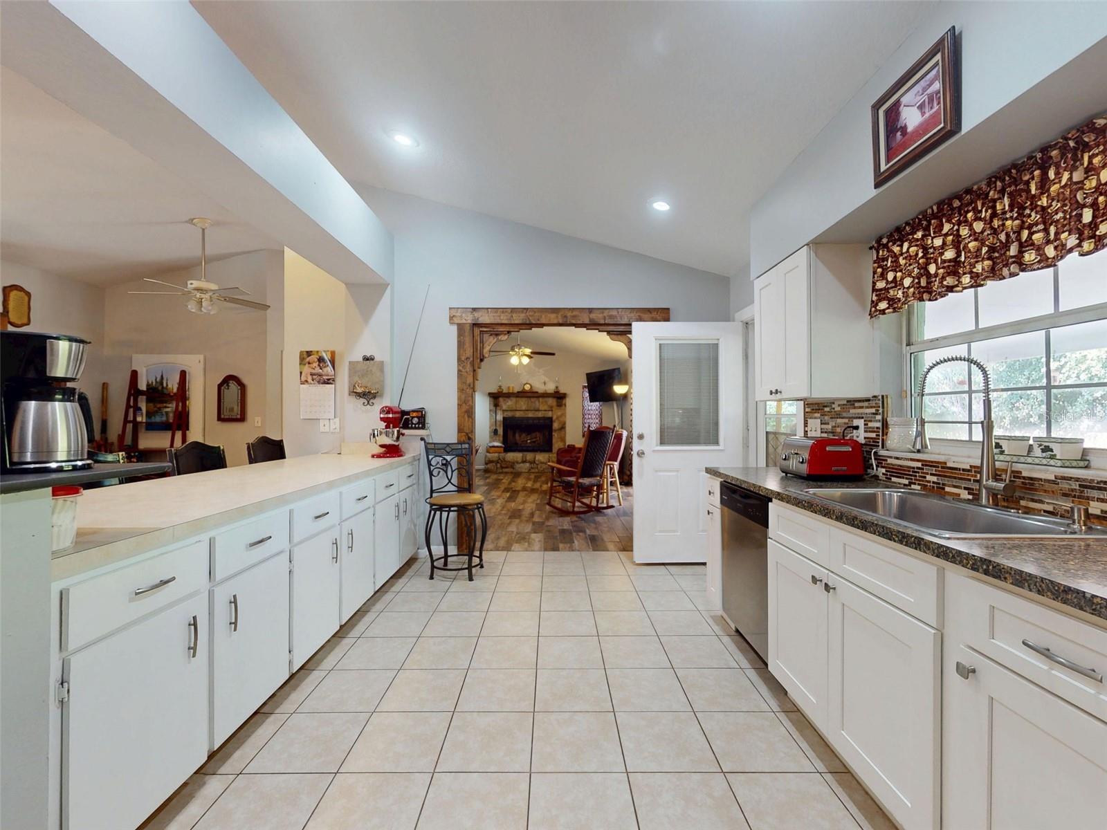 Image 15 of 100 For 3851 Thistlewood Way