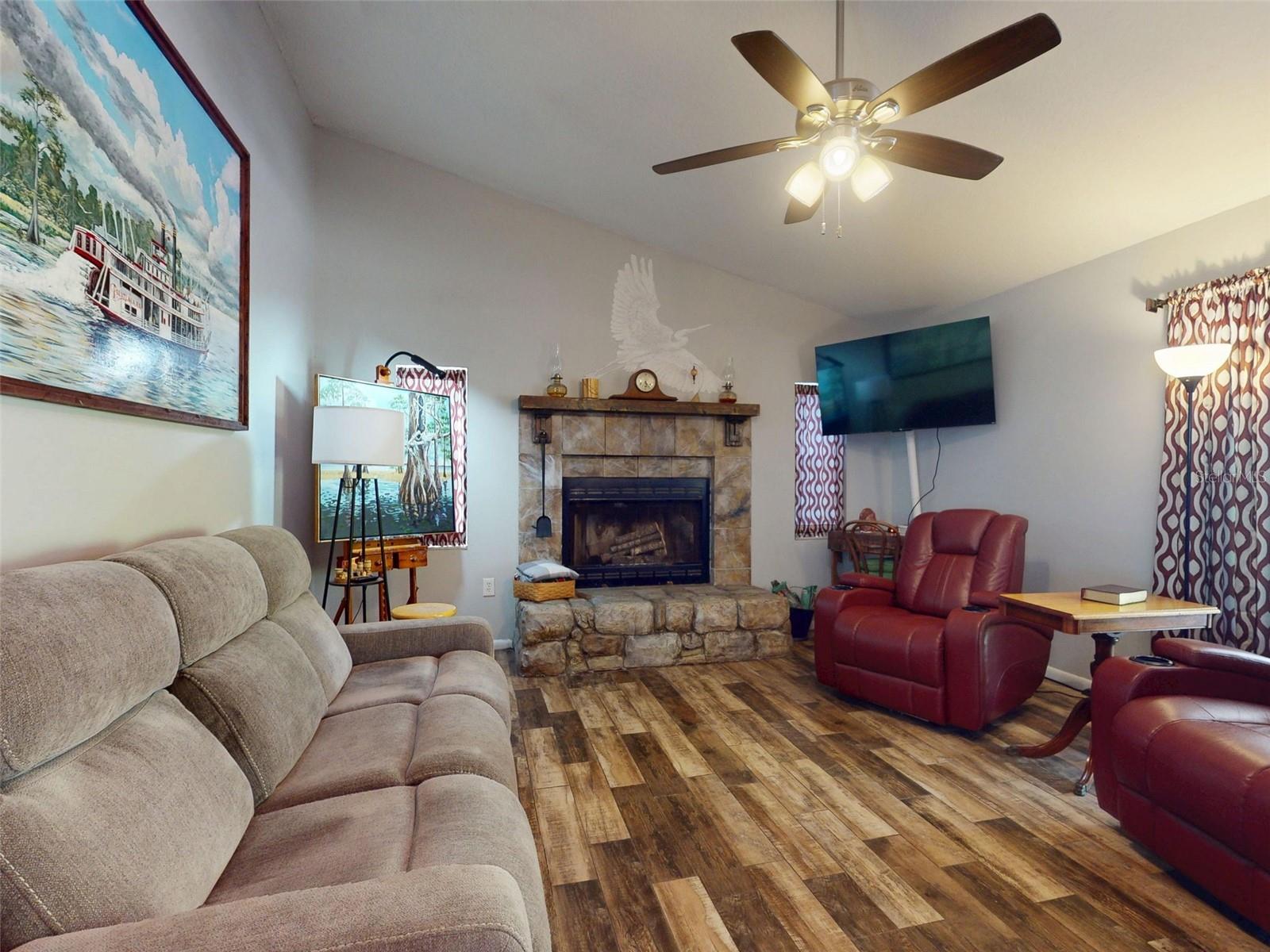 Image 21 of 100 For 3851 Thistlewood Way