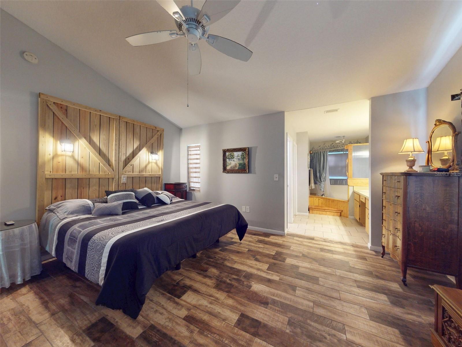 Image 27 of 100 For 3851 Thistlewood Way