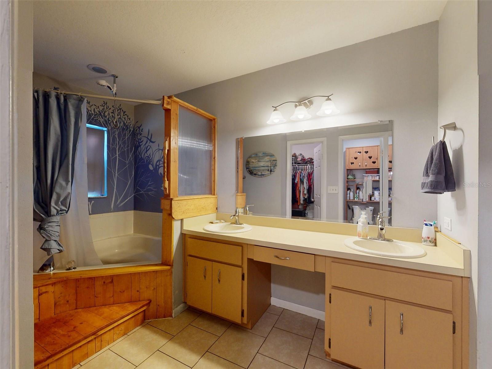 Image 31 of 100 For 3851 Thistlewood Way