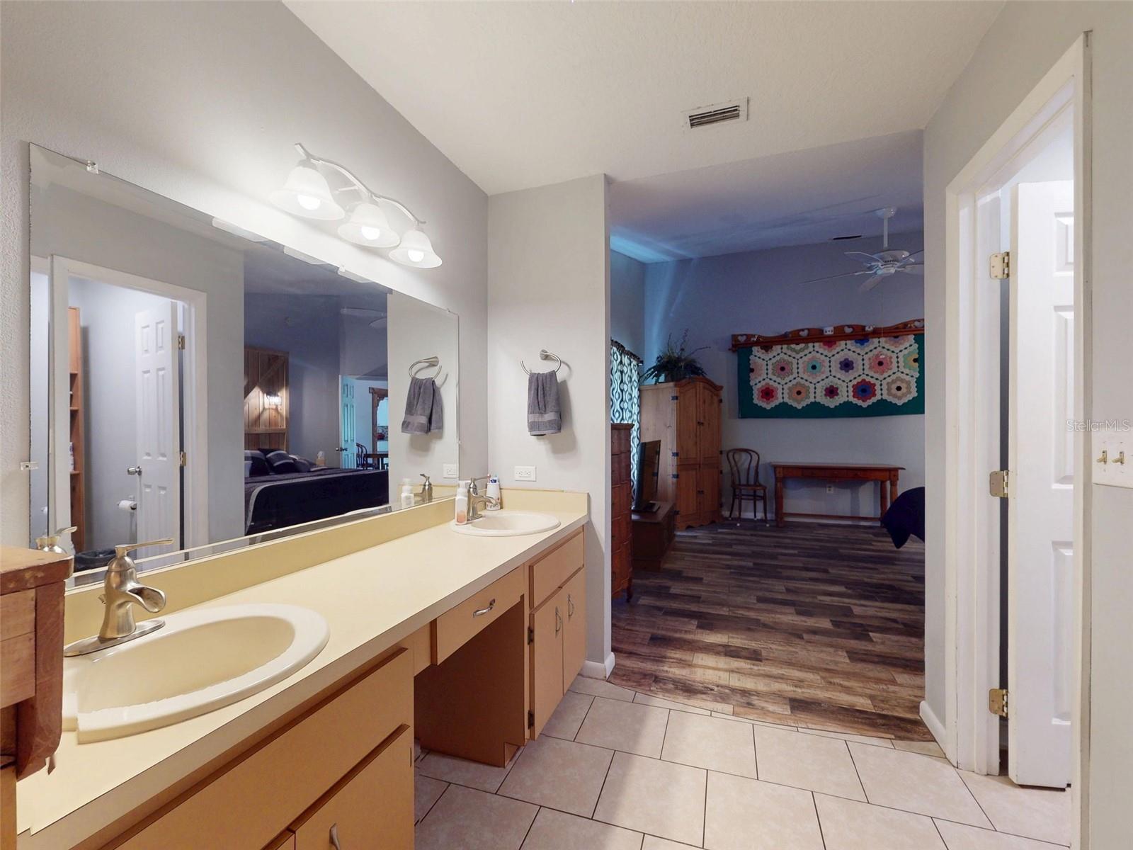 Image 33 of 100 For 3851 Thistlewood Way