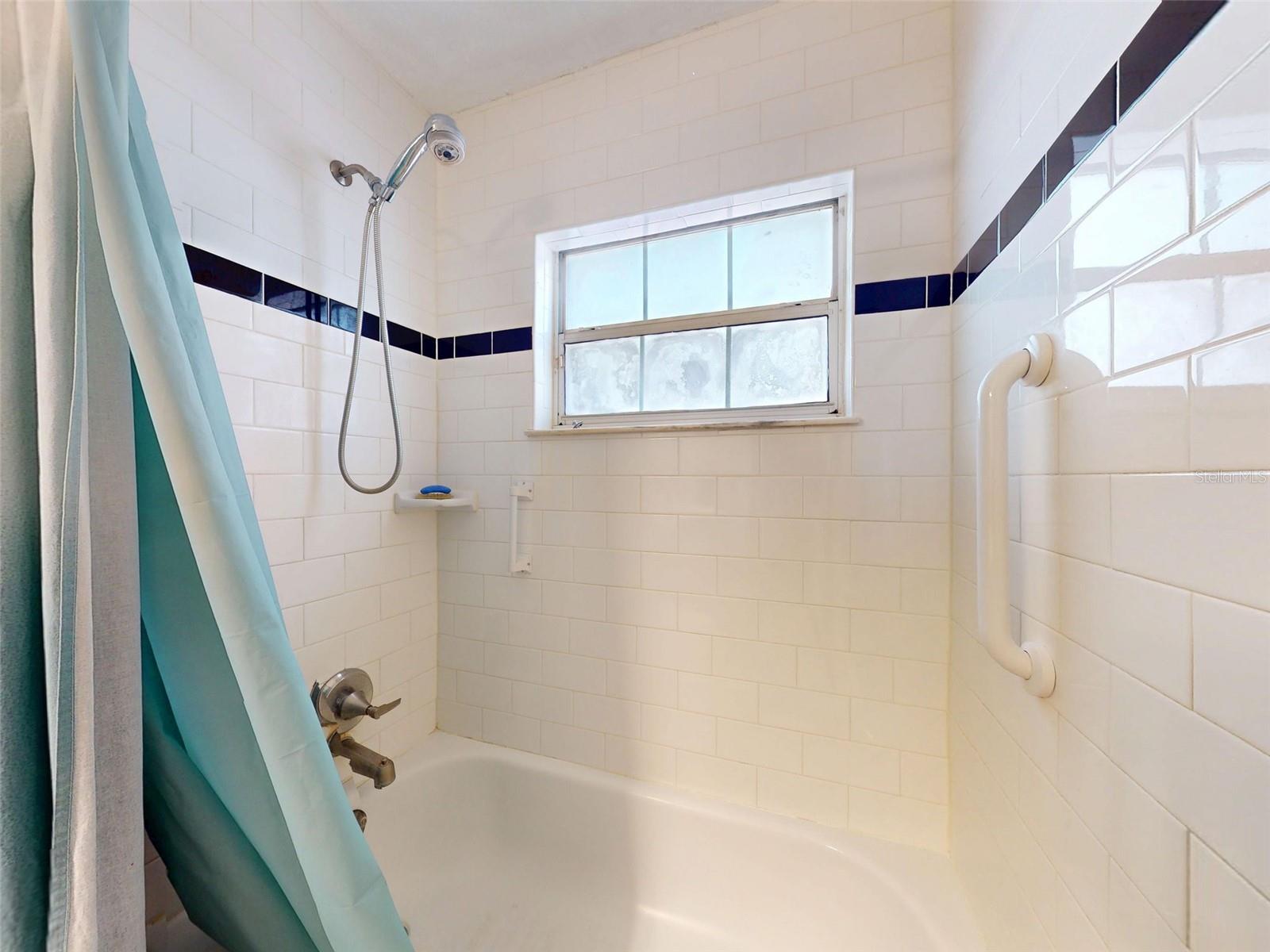 Image 40 of 100 For 3851 Thistlewood Way