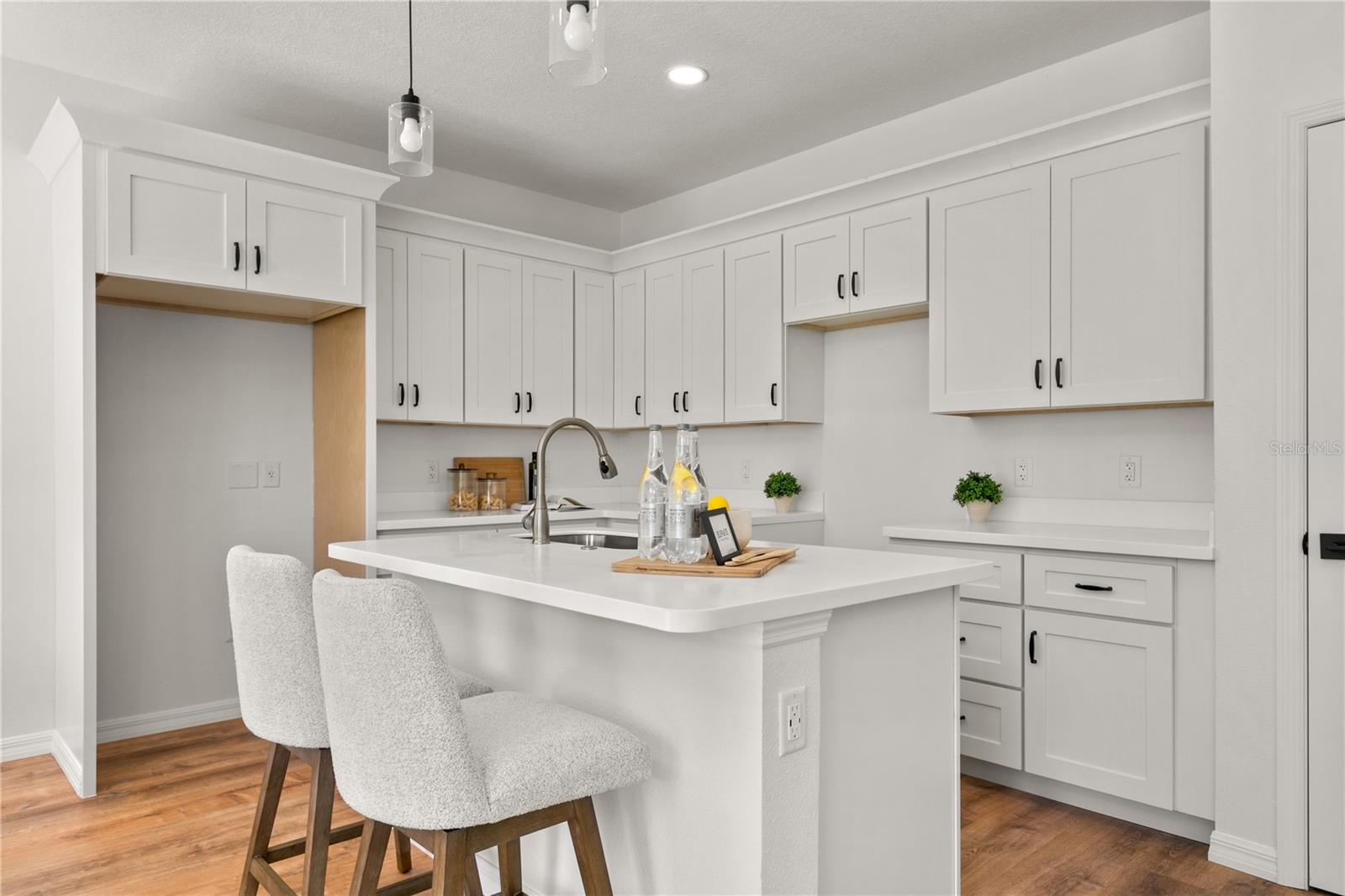 Image 7 of 28 For 652 Liberty Avenue