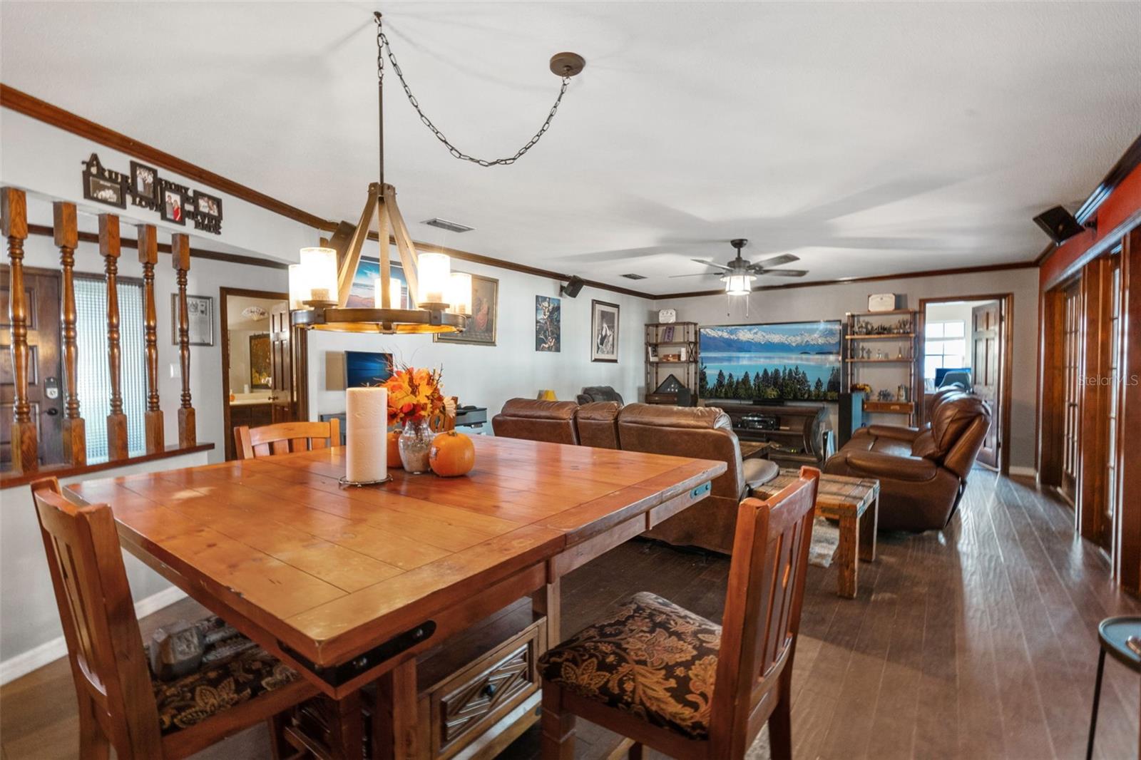 Image 16 of 55 For 5545 Oak Lane