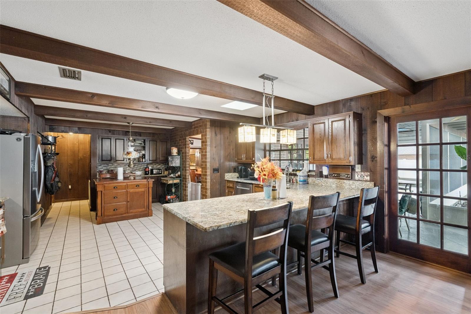 Image 22 of 55 For 5545 Oak Lane