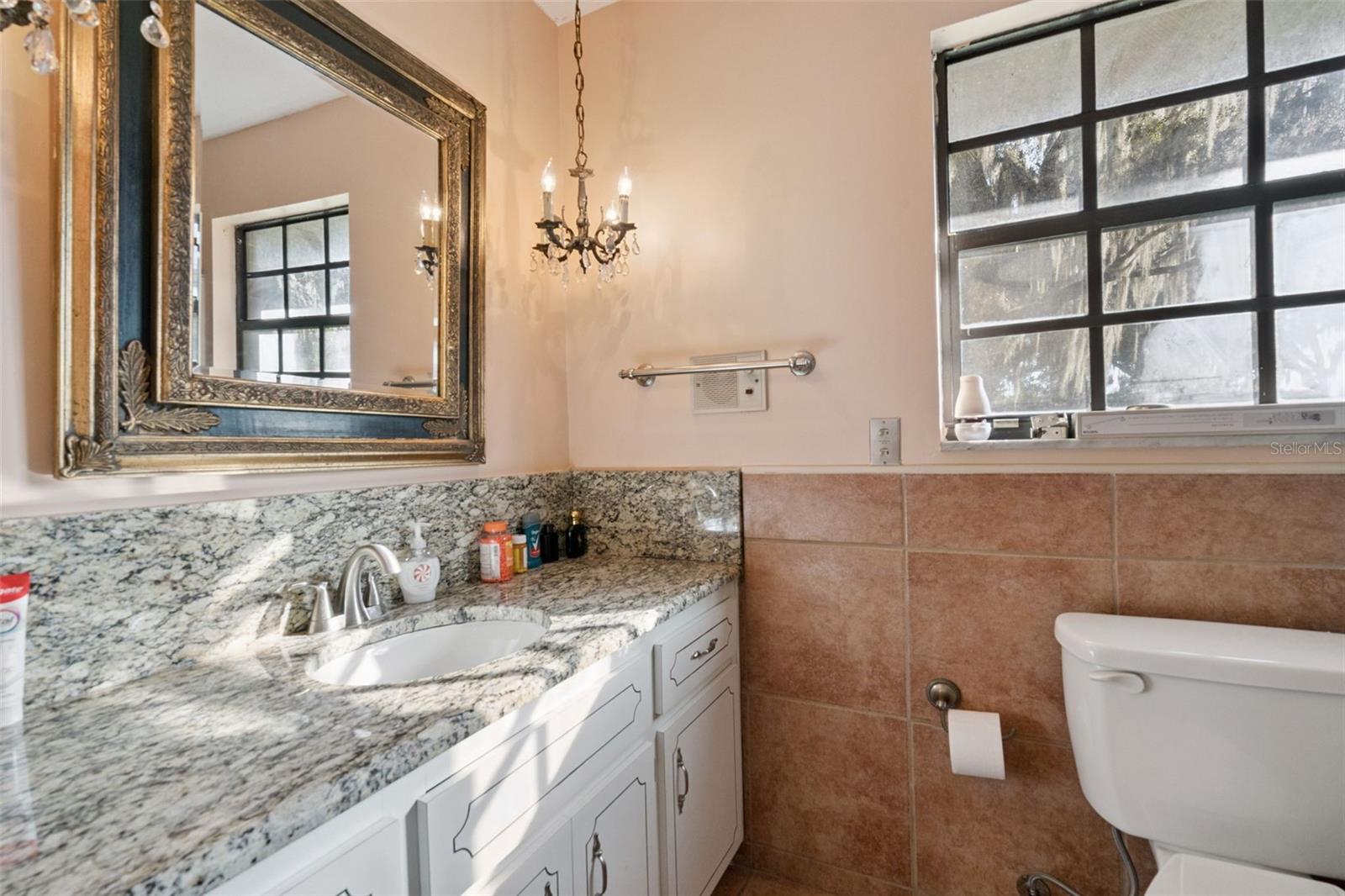 Image 29 of 55 For 5545 Oak Lane