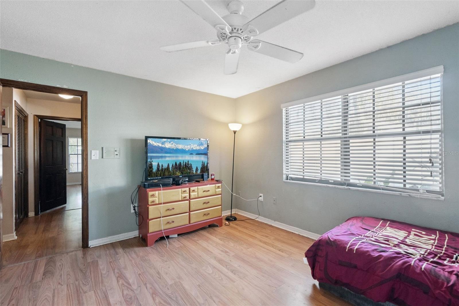 Image 33 of 55 For 5545 Oak Lane