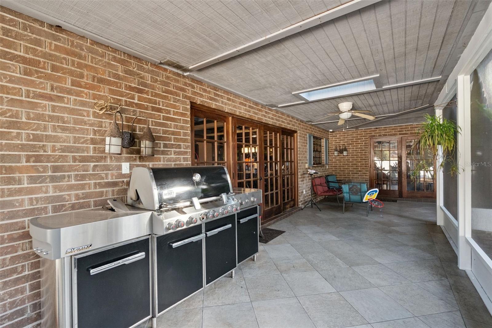 Image 38 of 55 For 5545 Oak Lane