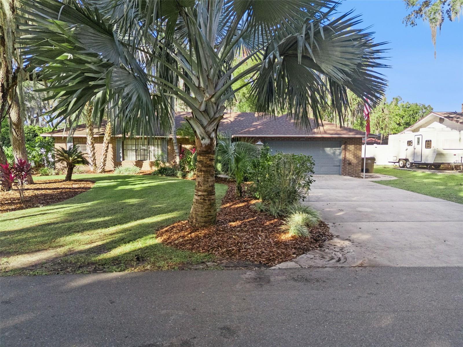 Image 5 of 55 For 5545 Oak Lane