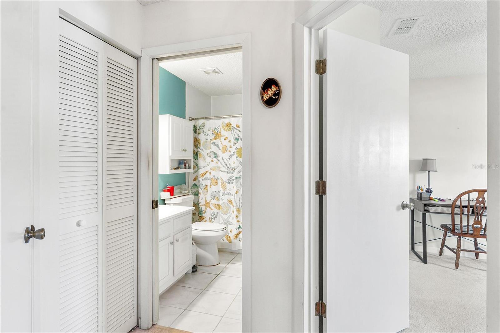 Image 22 of 41 For 32819 Timberwood Drive