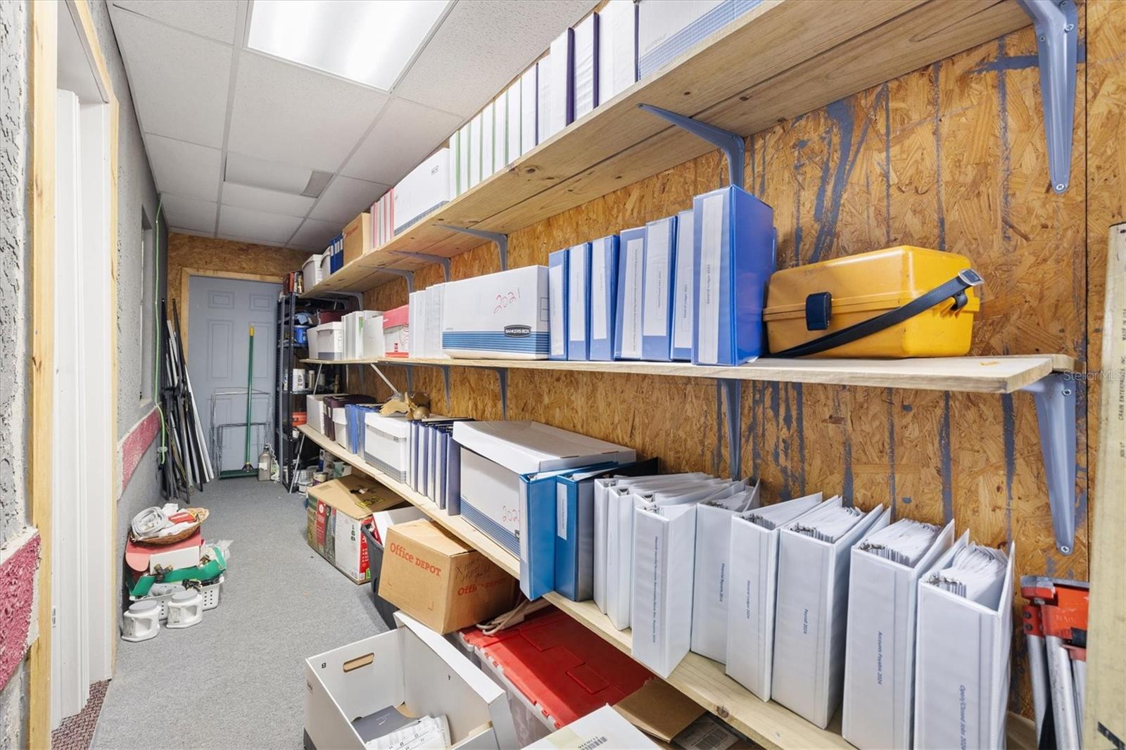 Image 17 of 34 For 609 Old Wire Road