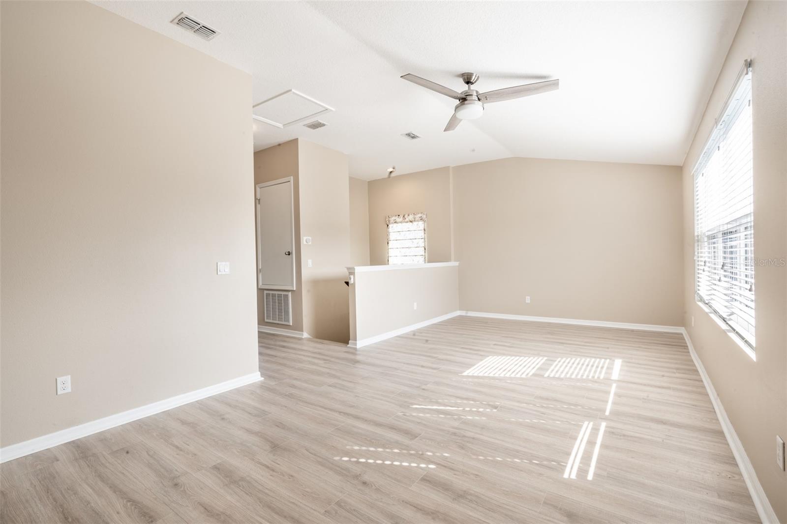 Image 19 of 58 For 509 Juniper Springs Drive