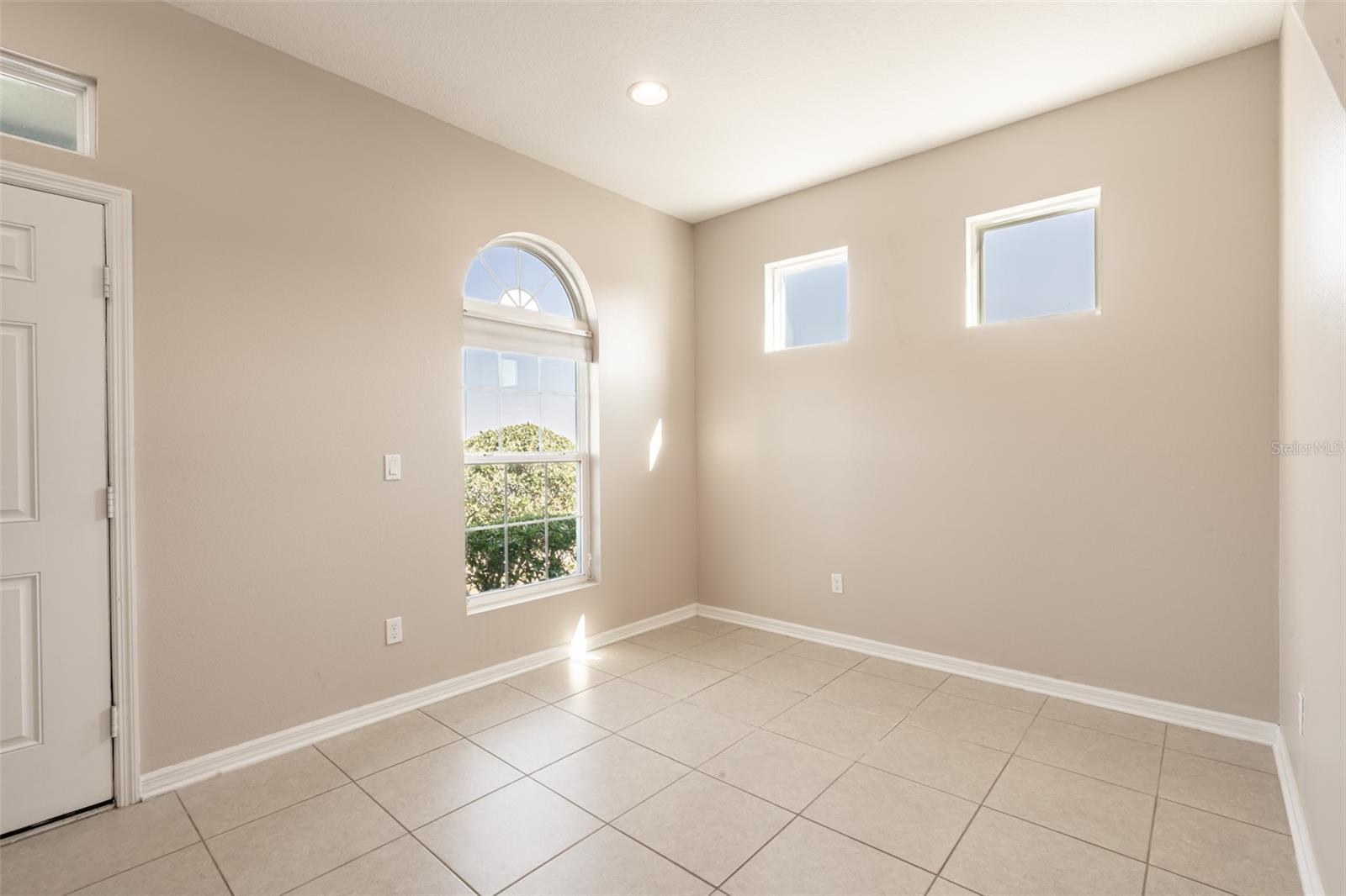 Image 8 of 58 For 509 Juniper Springs Drive