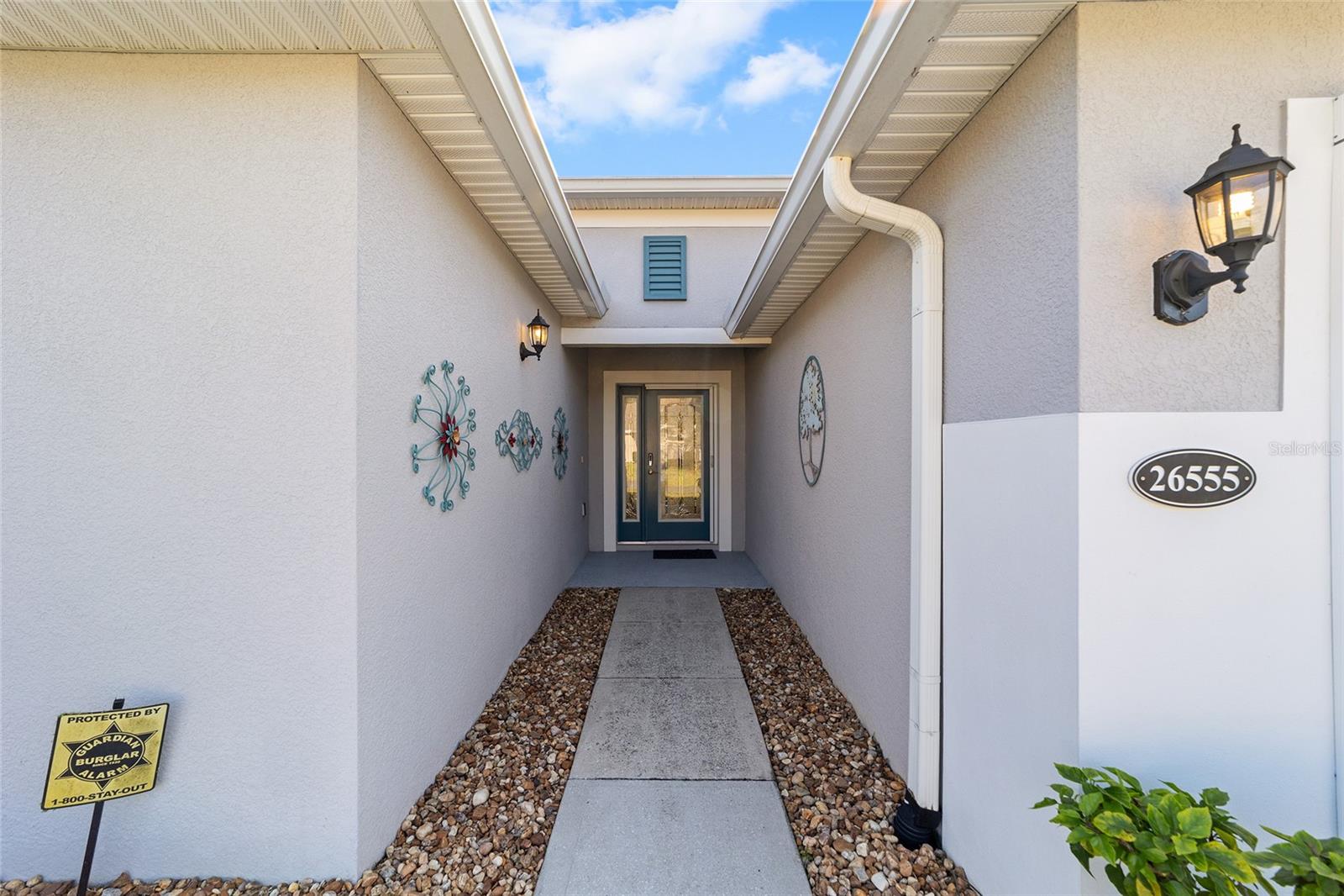 Image 5 of 58 For 26555 Manassas Drive