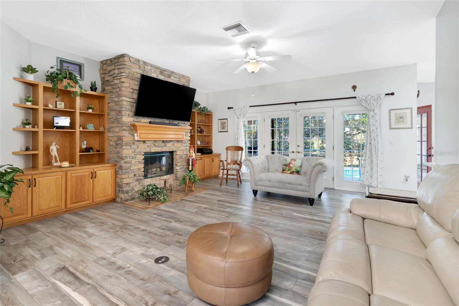 Image 13 of 69 For 33025 Lake Bend Circle