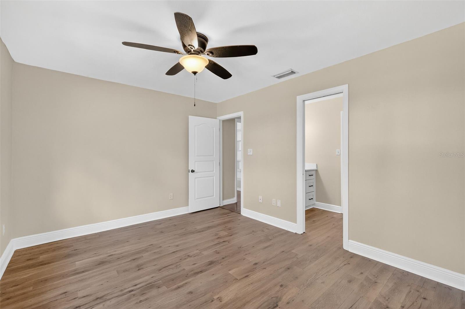 Image 36 of 61 For 13705 25th Avenue