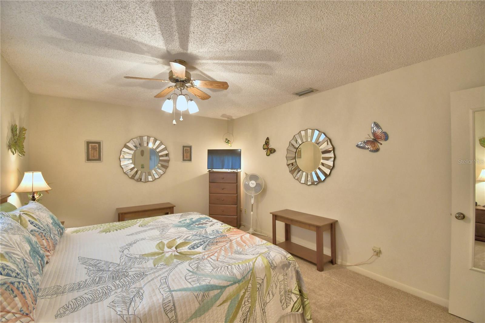 Image 18 of 74 For 329 El Dorado