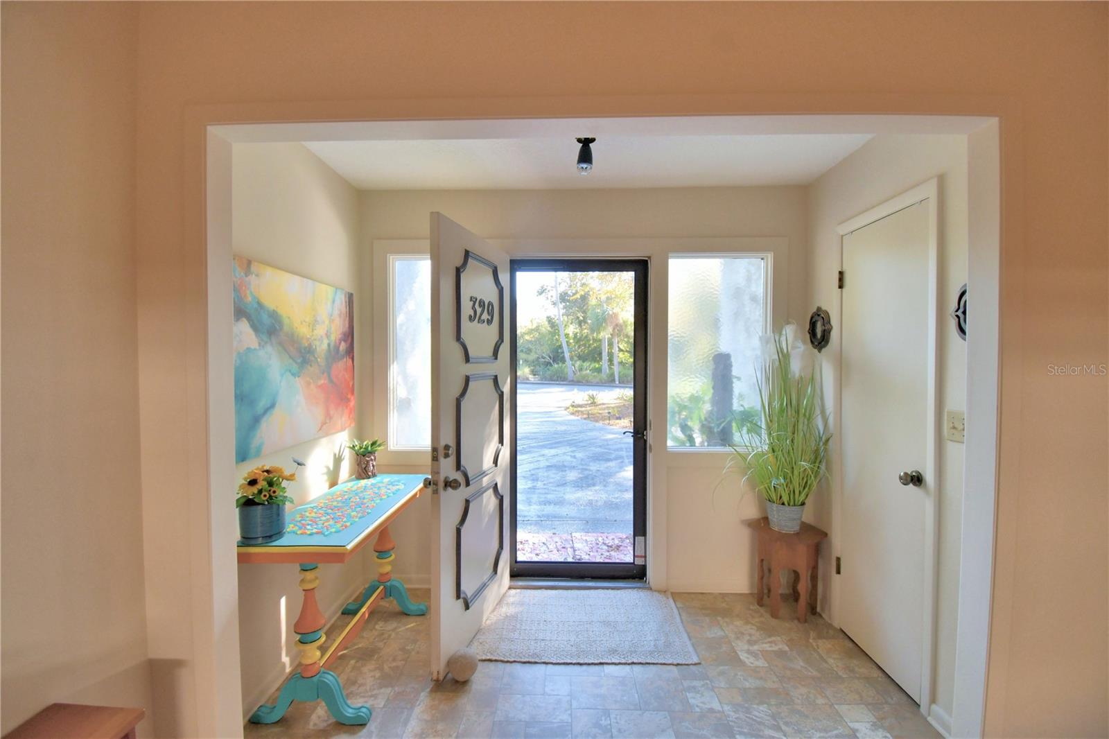 Image 3 of 74 For 329 El Dorado