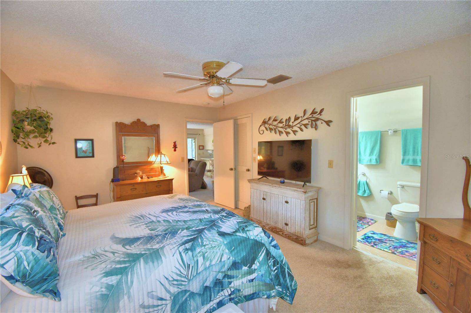 Image 37 of 74 For 329 El Dorado