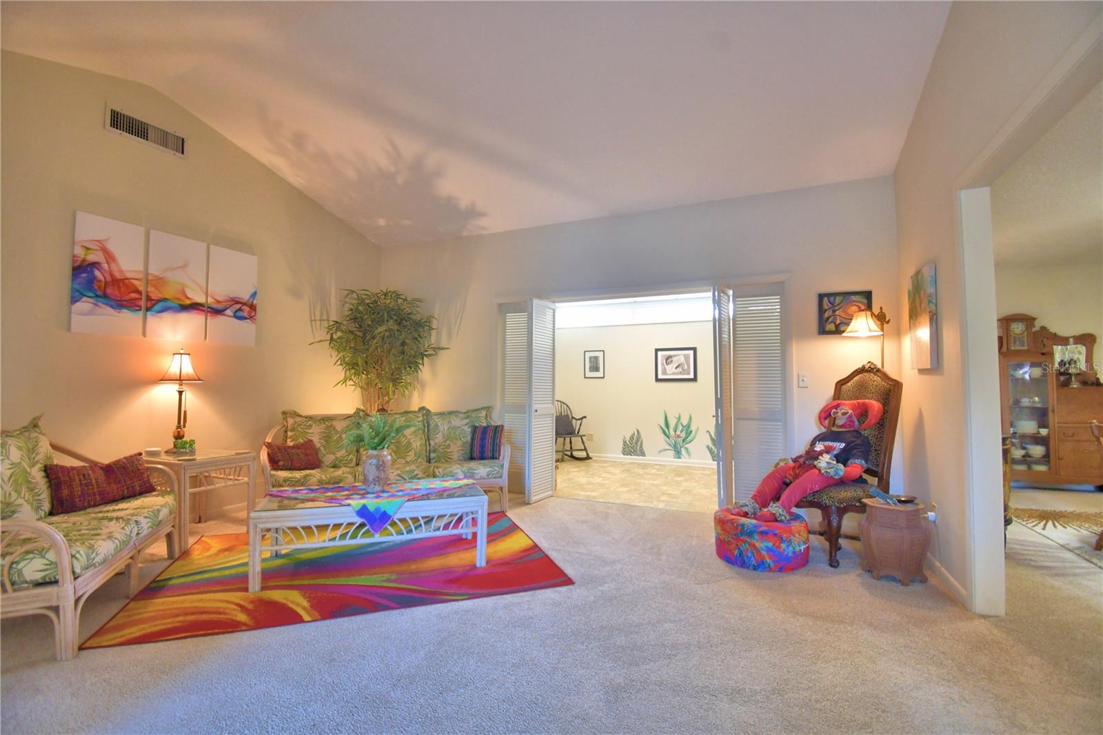 Image 4 of 74 For 329 El Dorado