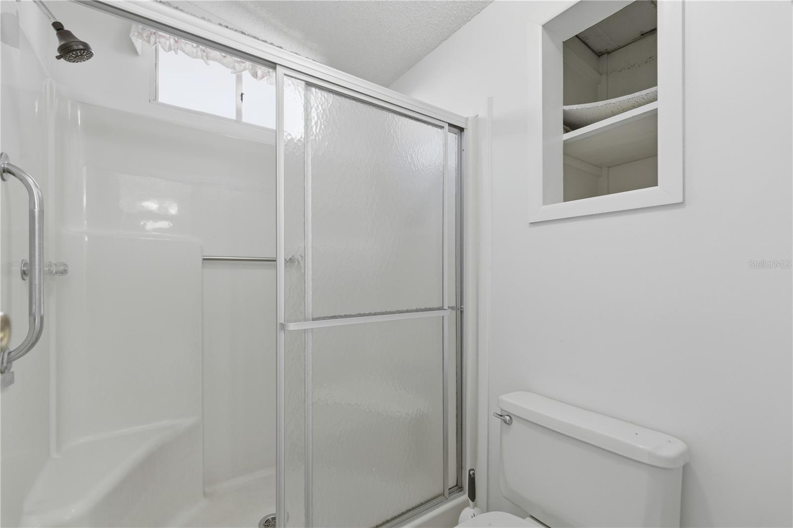 Image 12 of 18 For 725 Camelia Court