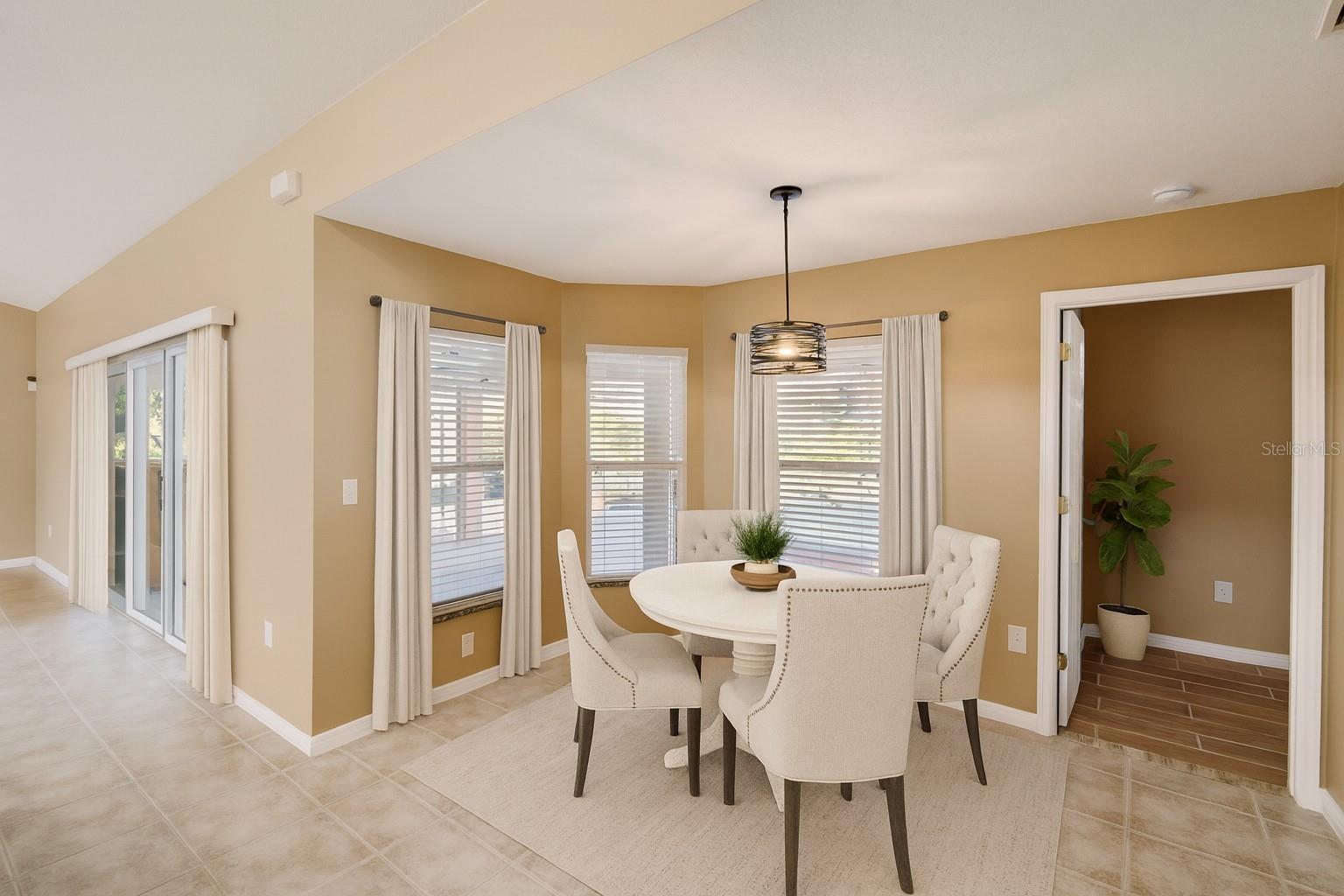 Image 13 of 50 For 15305 Shady Lane