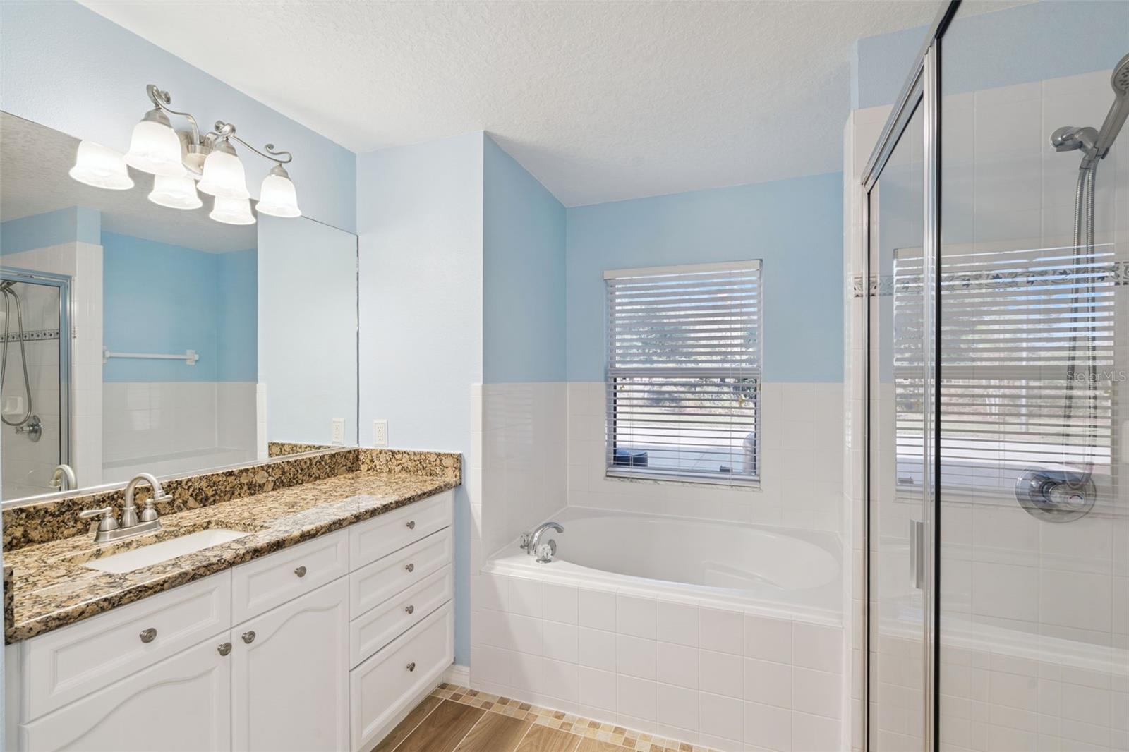 Image 19 of 50 For 15305 Shady Lane