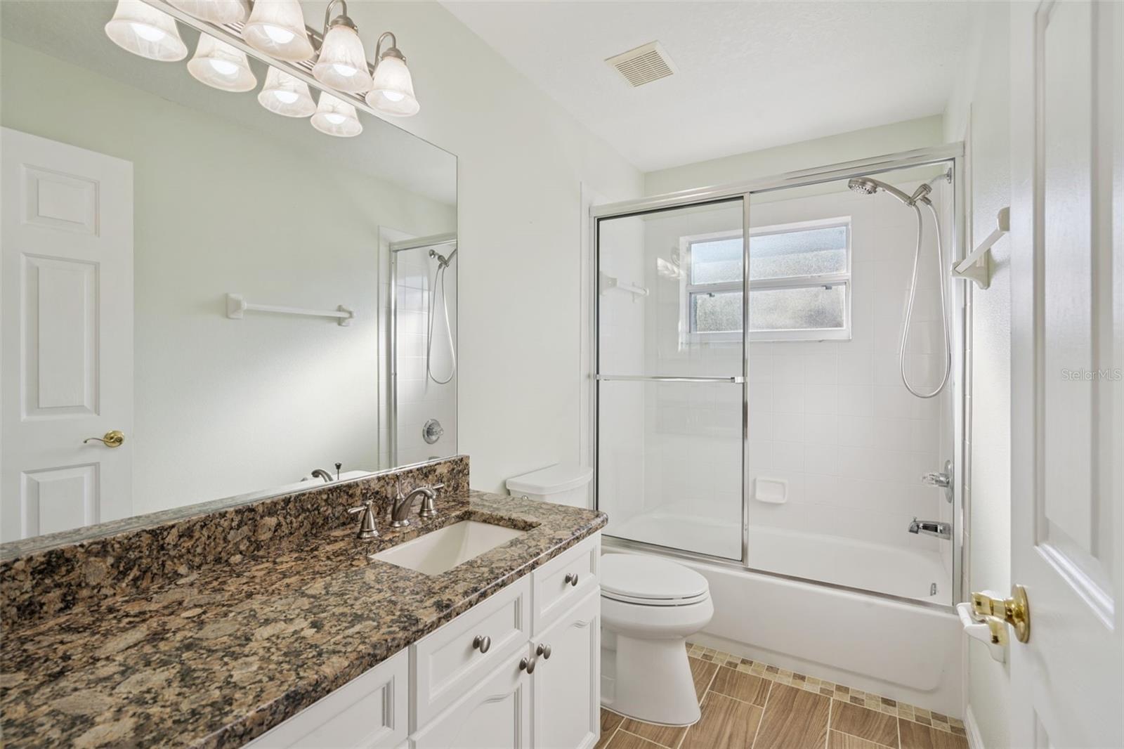 Image 22 of 50 For 15305 Shady Lane