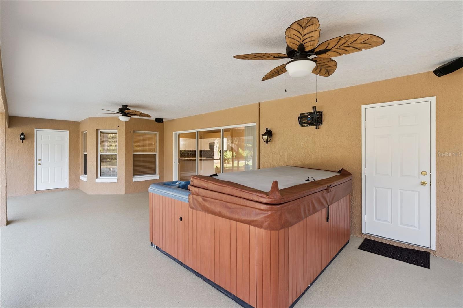 Image 30 of 50 For 15305 Shady Lane