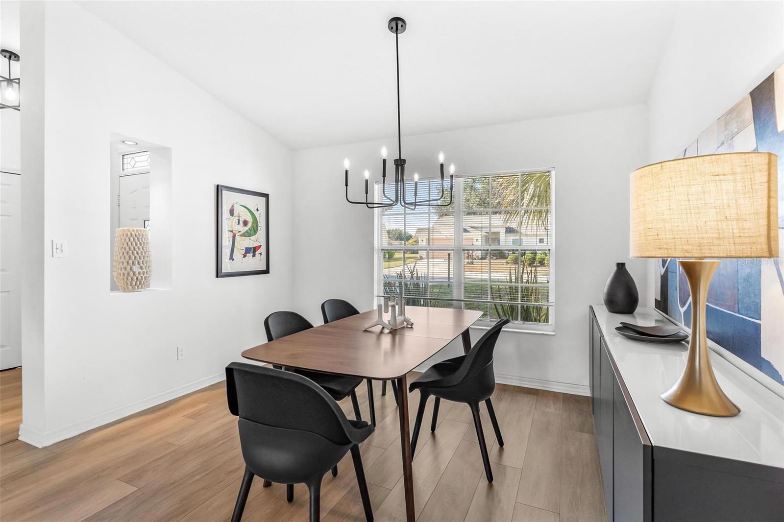 Image 10 of 55 For 25440 Crestwater Drive