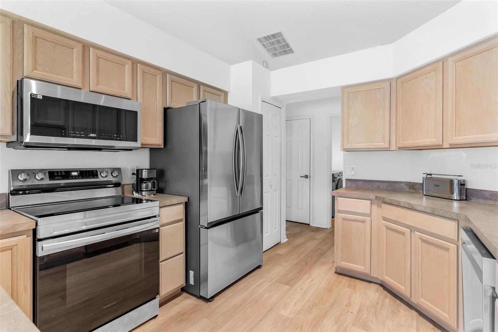 Image 13 of 55 For 25440 Crestwater Drive