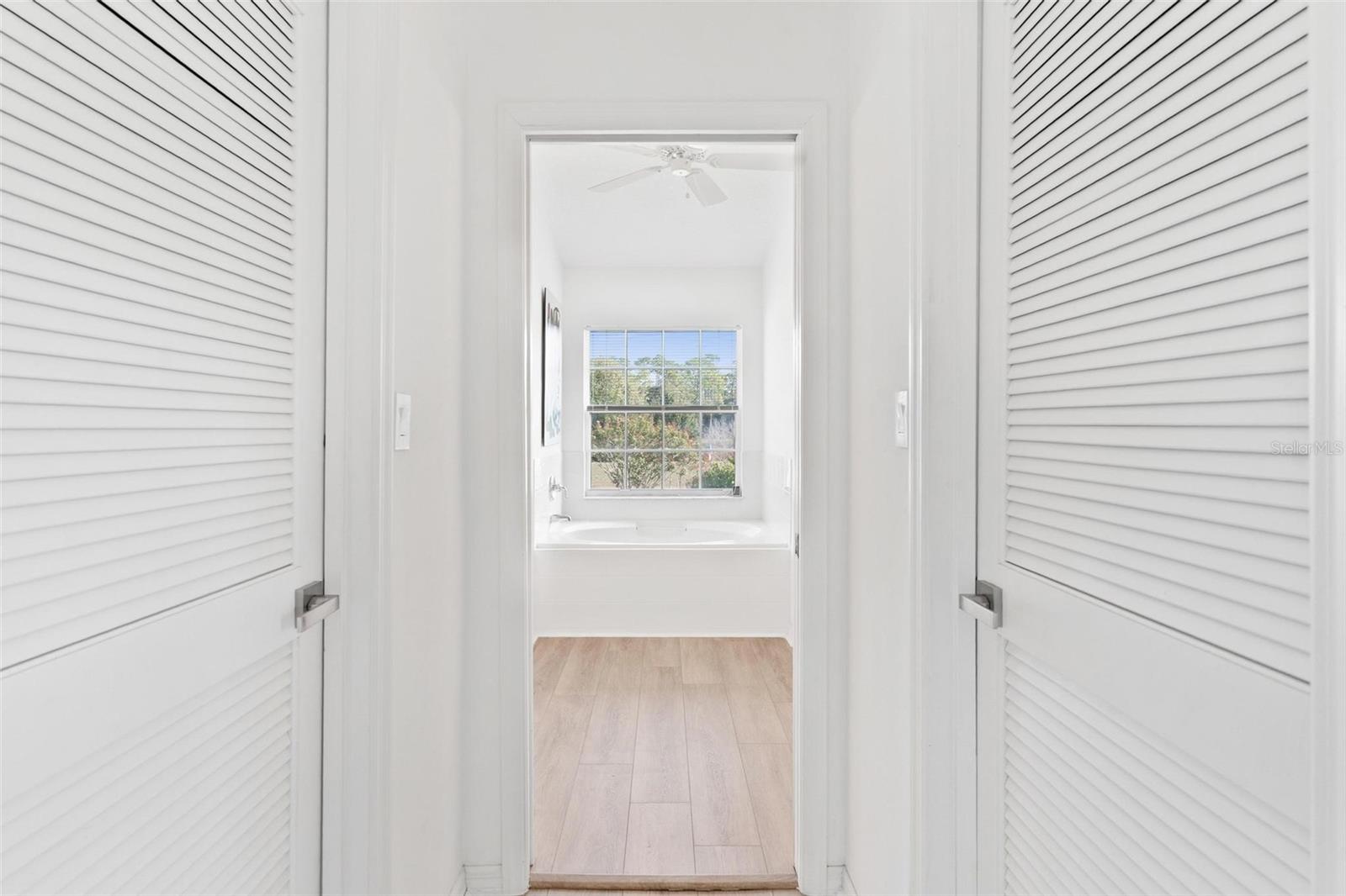 Image 21 of 55 For 25440 Crestwater Drive