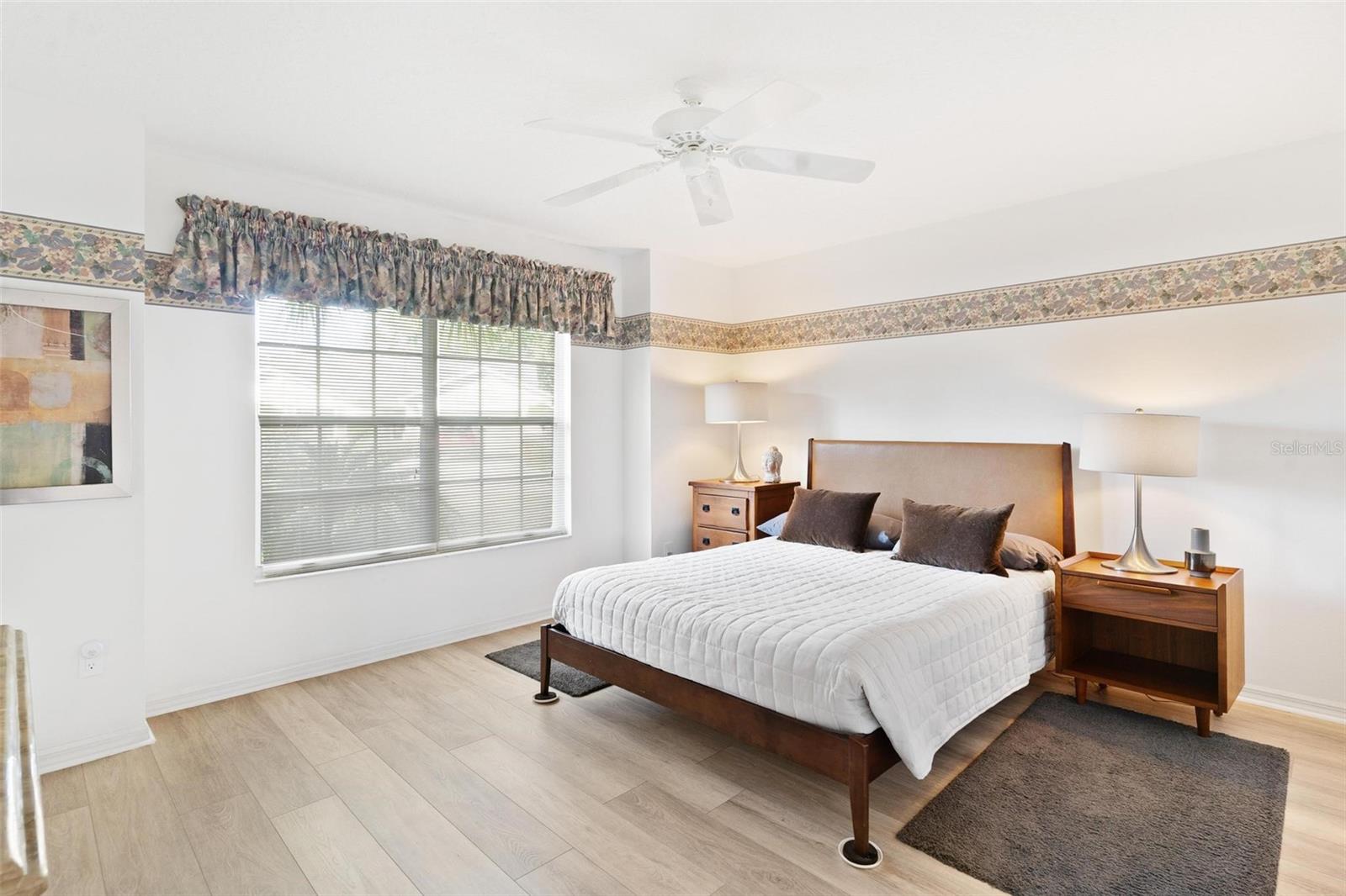 Image 27 of 55 For 25440 Crestwater Drive