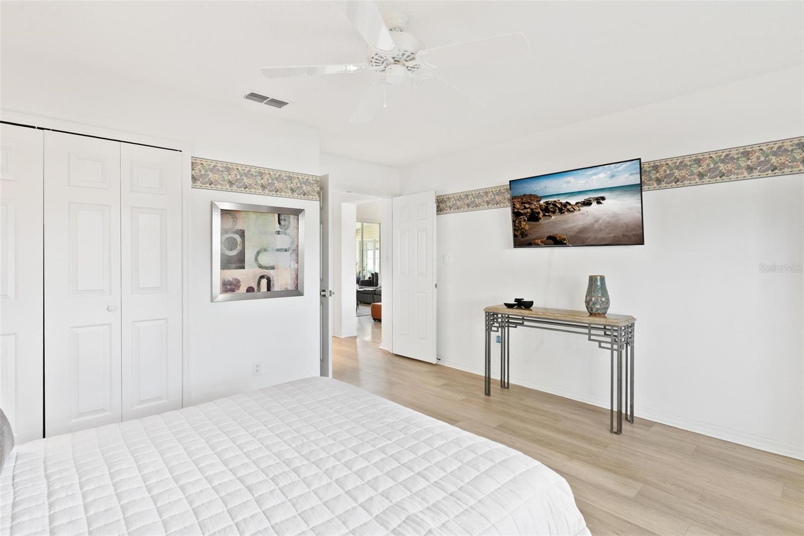 Image 28 of 55 For 25440 Crestwater Drive