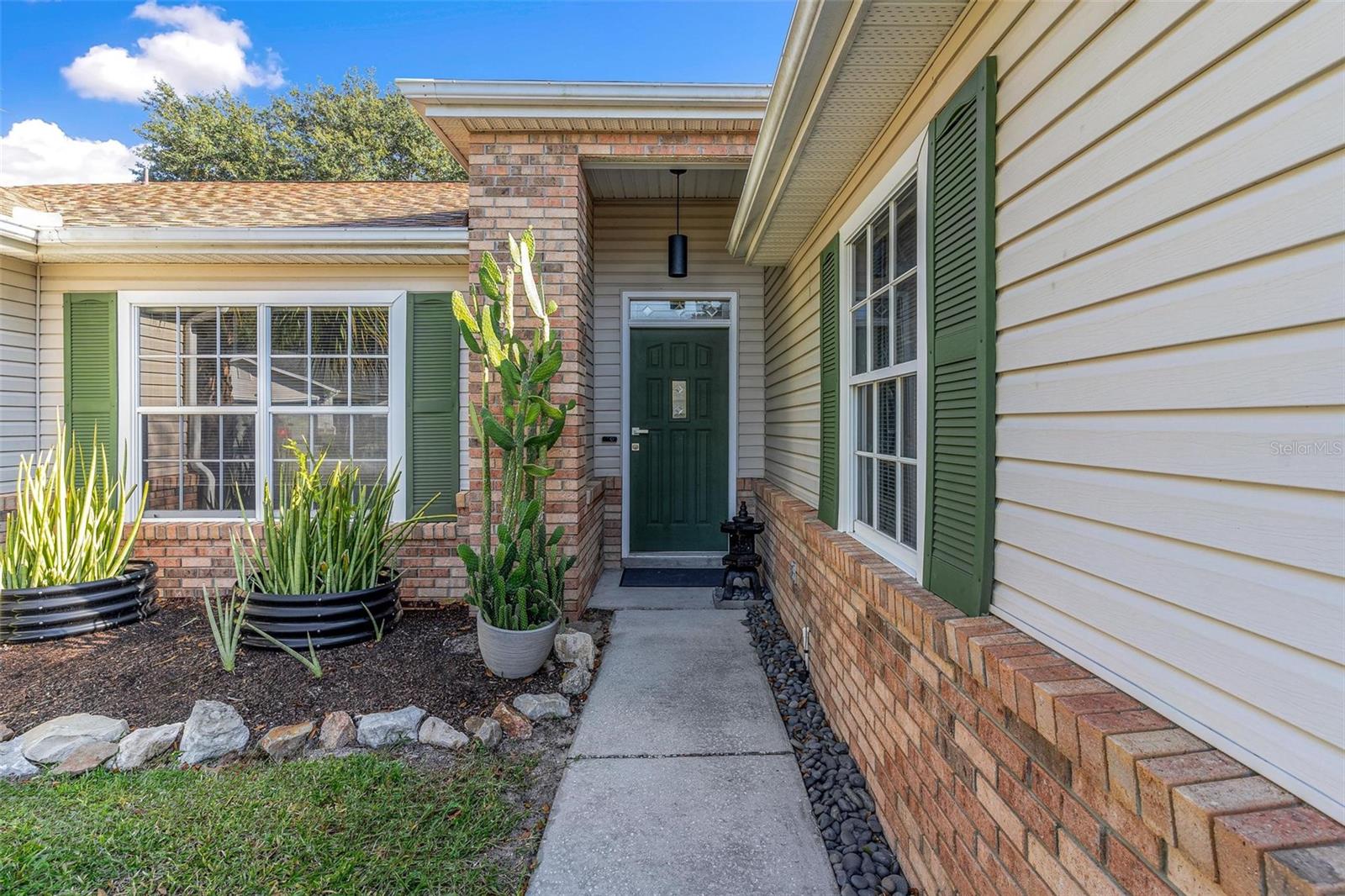 Image 3 of 55 For 25440 Crestwater Drive