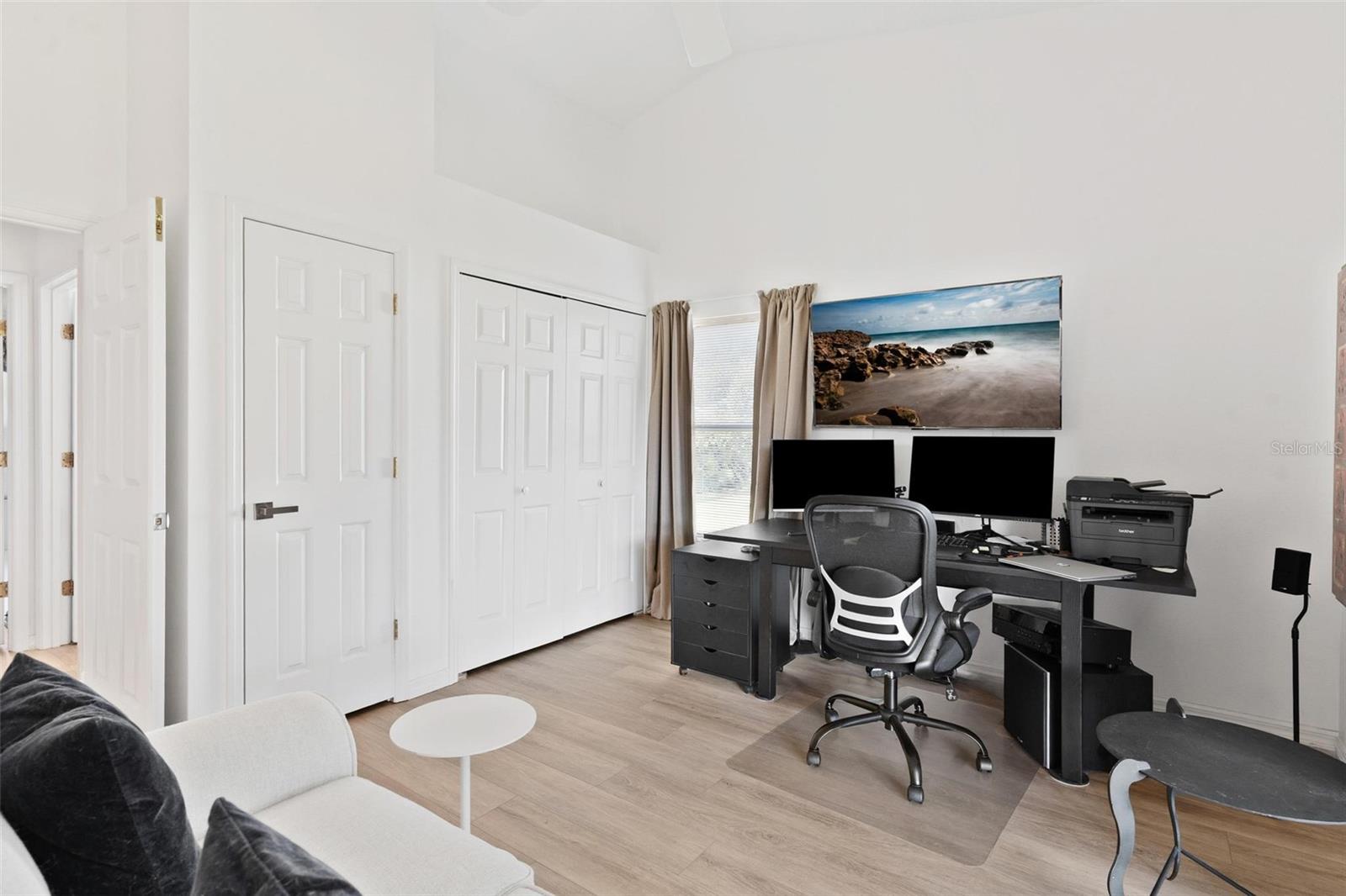 Image 31 of 55 For 25440 Crestwater Drive