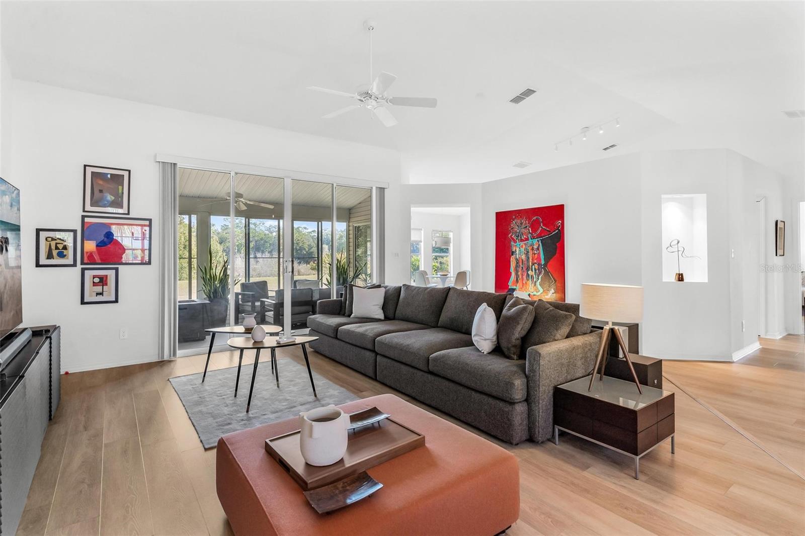 Image 6 of 55 For 25440 Crestwater Drive