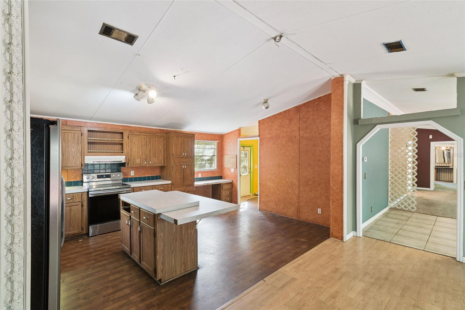 Image 16 of 49 For 17059 Highway 329