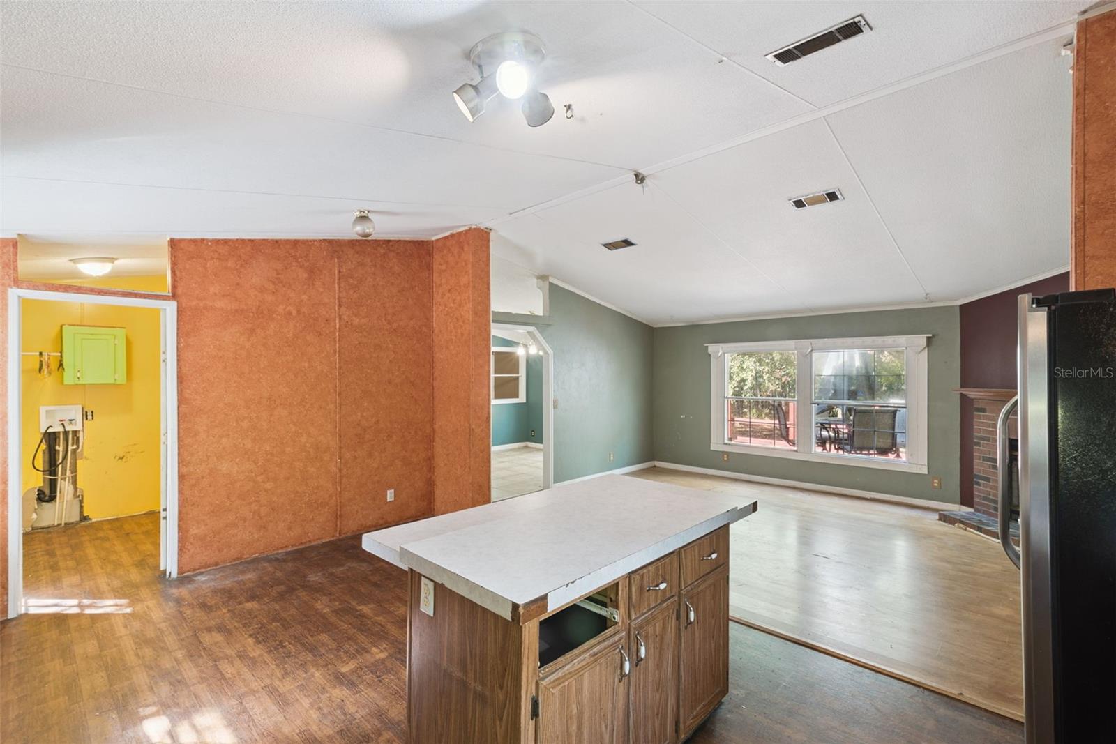 Image 18 of 49 For 17059 Highway 329